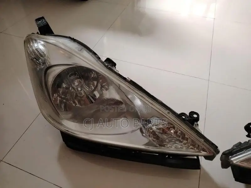 Honda Fit Shuttle GP2 Headlight