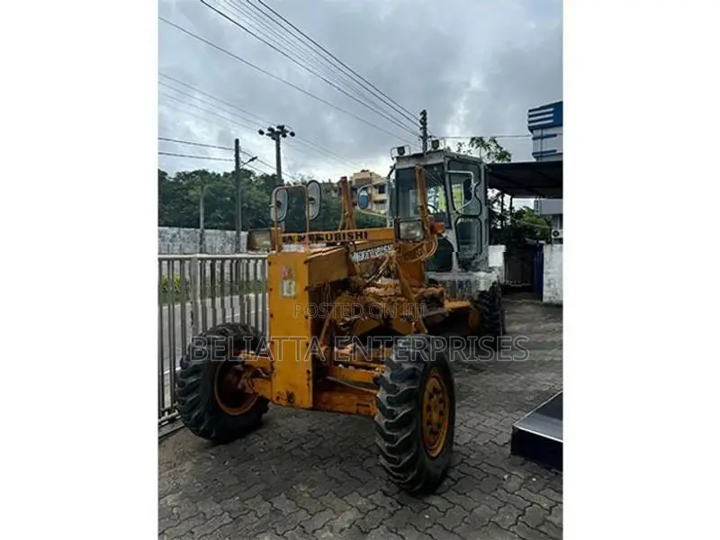 MG130 MITSUBISHI MOTOR GRADER JAPAN RECONDITION MACHINERIES