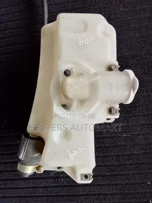 Mitsubishi Pajero V44 Wiper Washer Tank