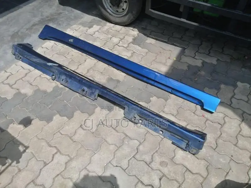 Toyota Prius 30 Side Skirt LHS