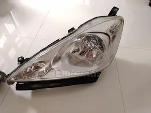 Honda Fit Shuttle GP2 Headlight