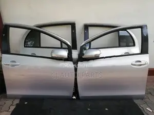Toyota Vitz KSP90 Door Panels