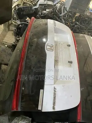 honda insight dickey door