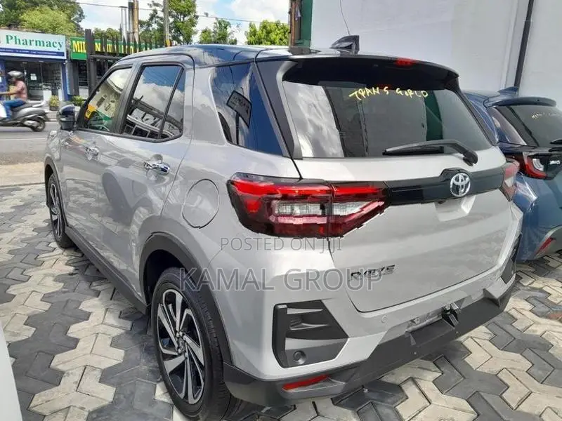Toyota Raize Z Gray Blacktop 2025