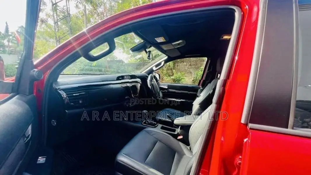 Toyota Hilux Rocco Revo B5 2025