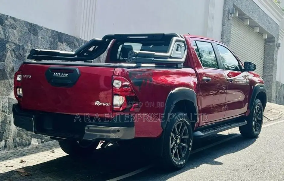 Toyota Hilux Rocco Revo B5 2025