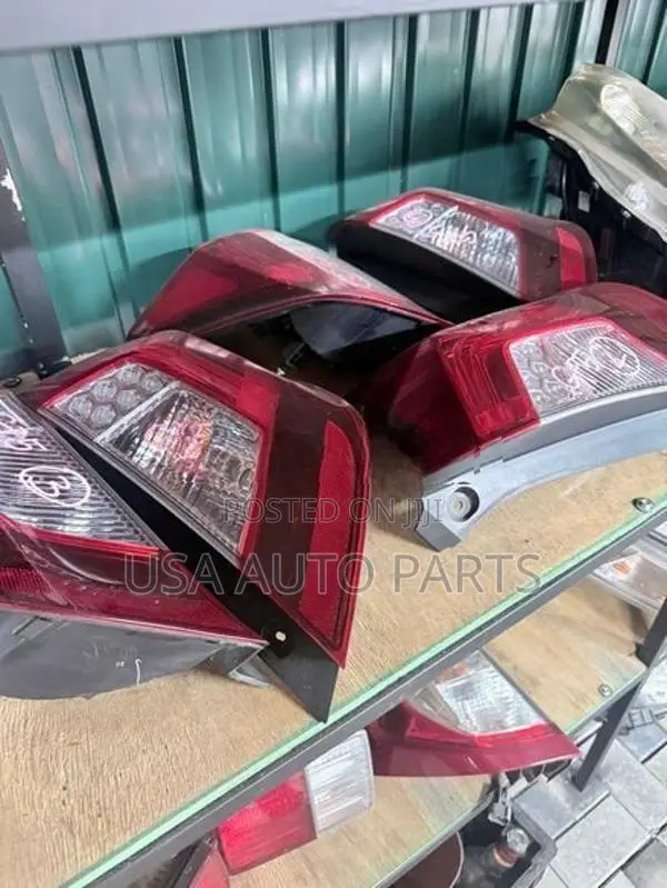 Honda fit gp5 tail light