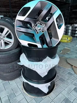 Land Rover Defender khan 22” alloy wheels