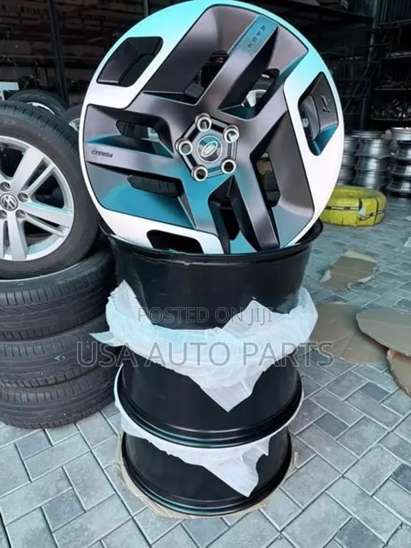 Land Rover Defender khan 22” alloy wheels