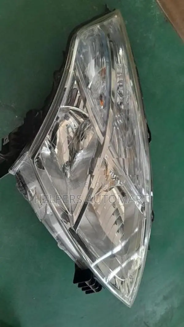 Nissan Teana J32 Head light
