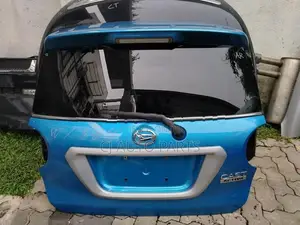 Daihatsu Cast Dicky Door