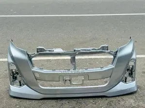Toyota M900A Roomy Front Buffer