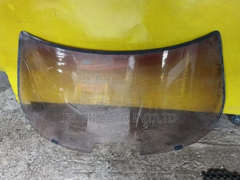 Toyota Crown (15 Majesta) rear window tint