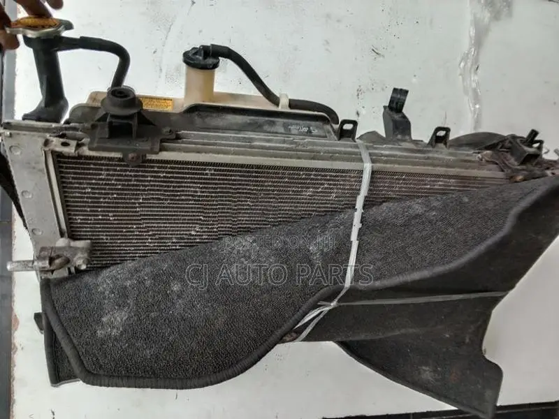 Toyota Prius 20 Radiator with Fans