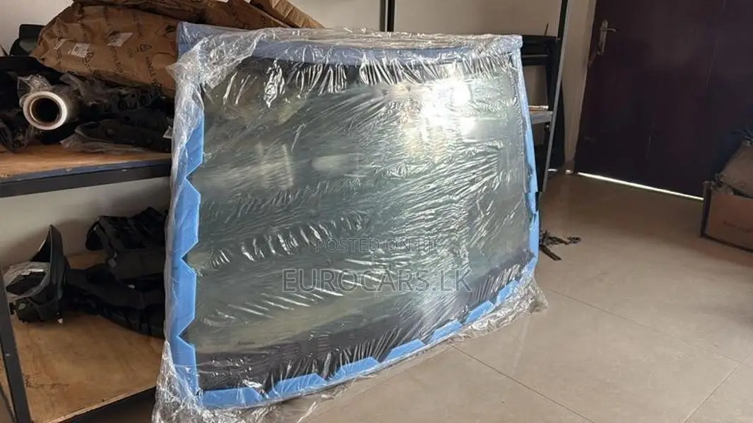 Mercedes C200 Genuine Windscreen