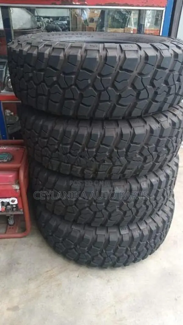 255/75R17 BFGOODRICH TYRE SET