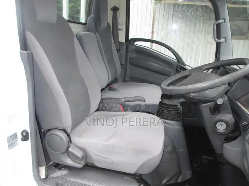 Isuzu Elf Flat body 2017