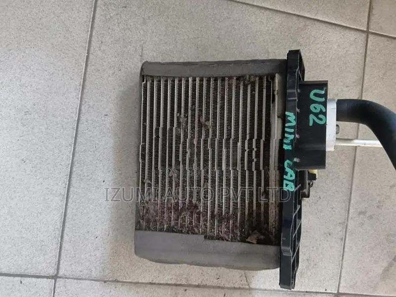 Mitshubishi MiNi Cab U62 A/C Cooler