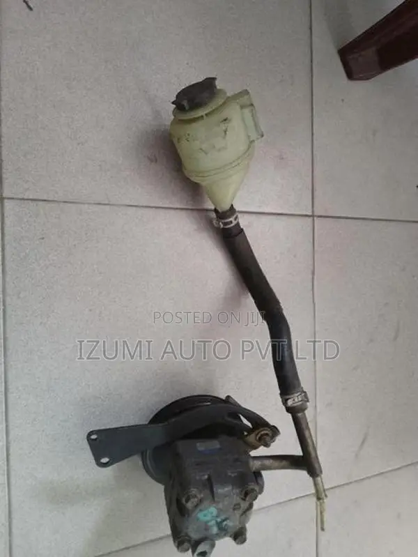 Nissan FB15 Power Steering Pump With oil Tank/new shell