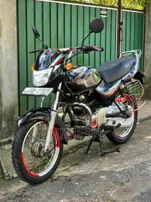 Bajaj CT100 2012