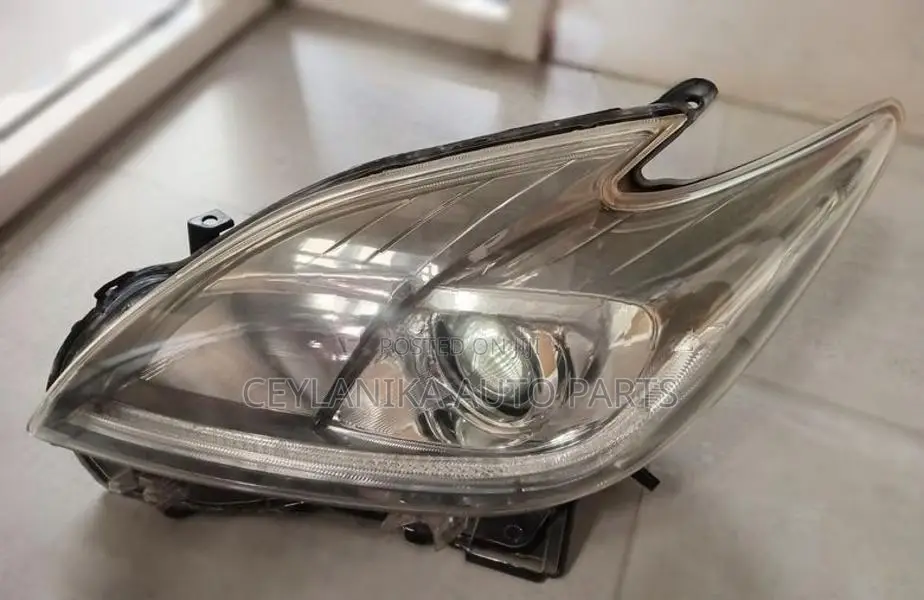Toyota Prius W30 Head Lamp