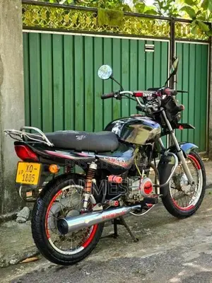 Bajaj CT100 2012
