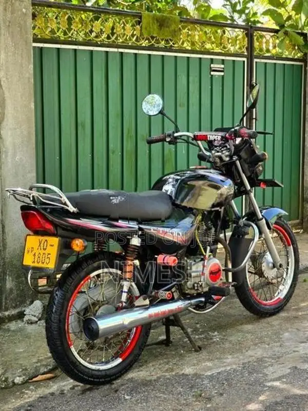 Bajaj CT100 2012