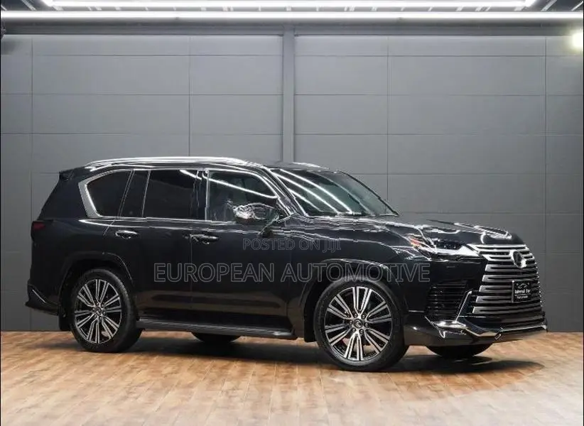 Lexus LX600 2025