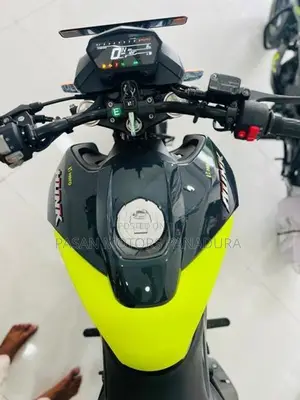 Hero Hunk 160R Brand New 2026