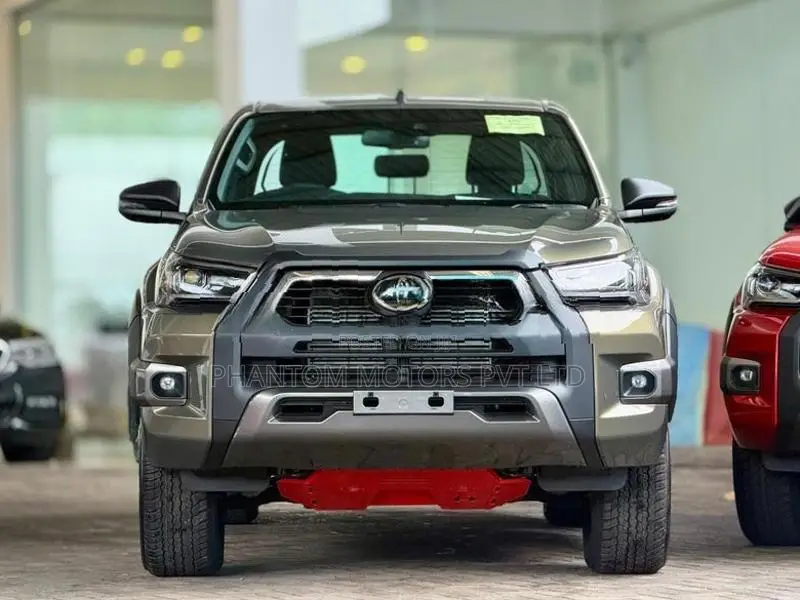 Toyota Hilux Rocco Revo 2025