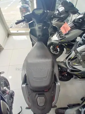 Hero XOOM 125R 2026