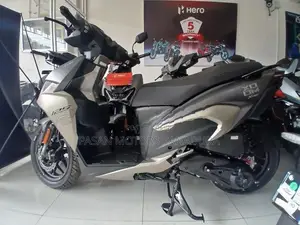 Hero XOOM 125R 2026