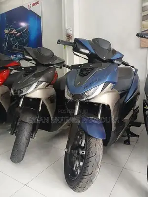 Hero XOOM 125R 2026