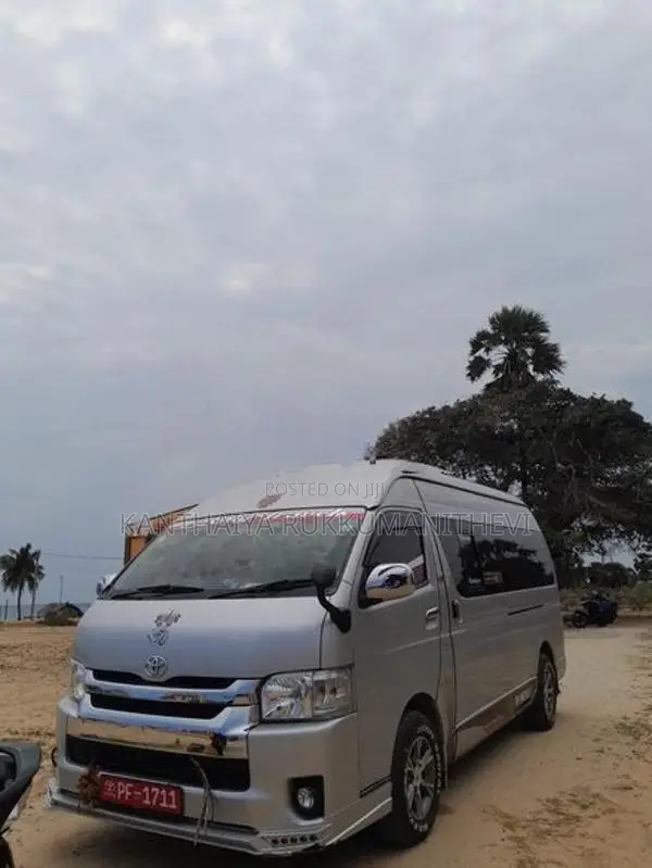 Toyota KDH High Roof 220 2011