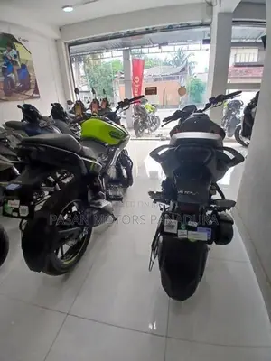 Hero Hunk 160R 4V Brand-New 2026
