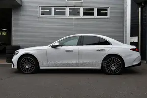 Mercedes Benz E200 2025