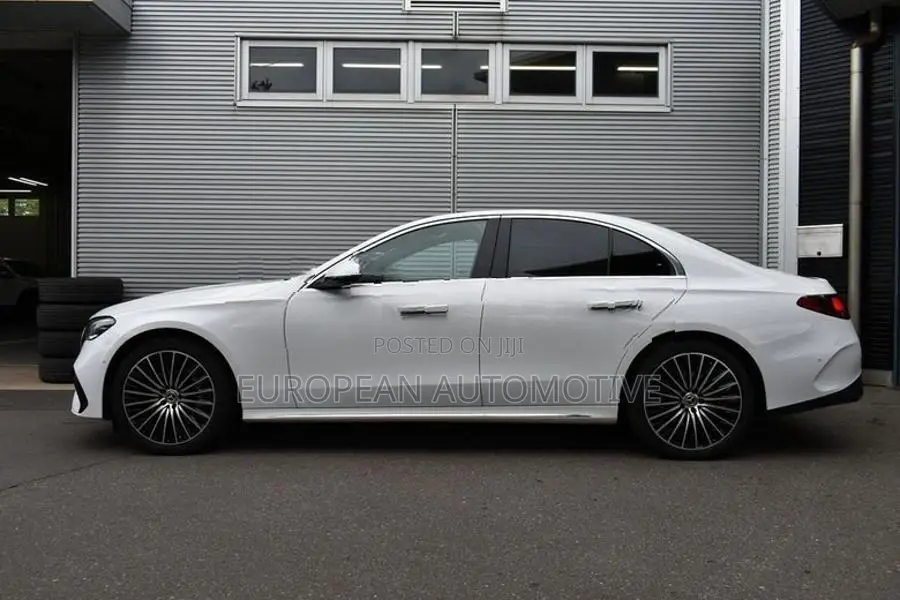 Mercedes Benz E200 2025