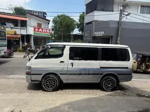 Toyota Hiace super gl 2003