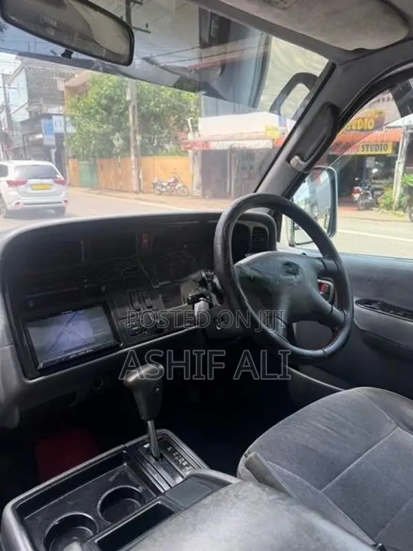 Toyota Hiace super gl 2003