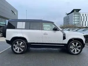Land Rover Defender 110 X-Dynamic HSE 2026