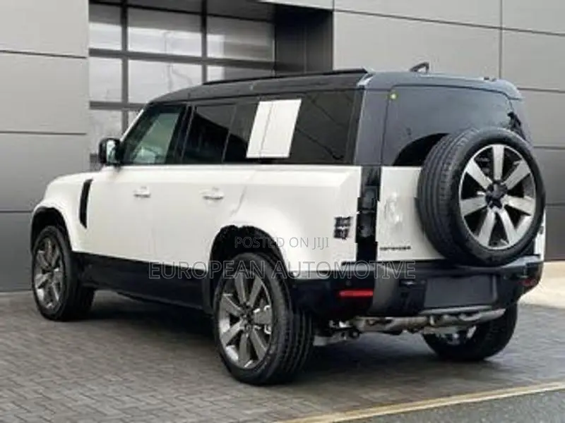 Land Rover Defender 110 X-Dynamic HSE 2026