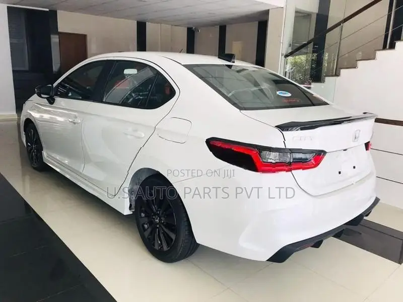 Honda City RS 2025 Dicky Garnish