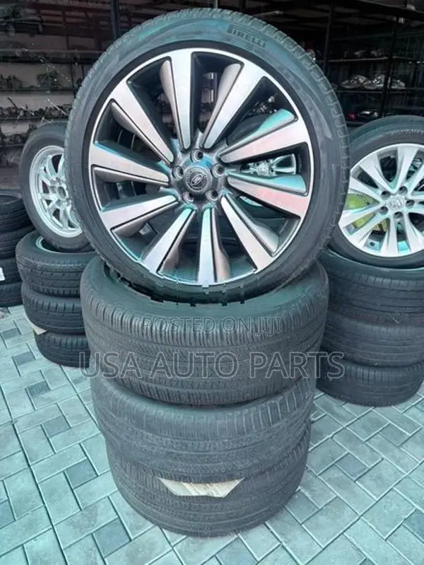 Range Rover SV original alloy wheels with tires