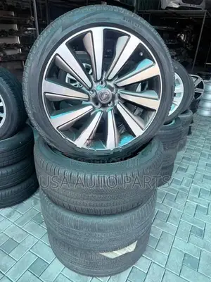 Range Rover SV original alloy wheels with tires