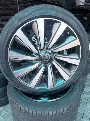 Range Rover SV original alloy wheels with tires