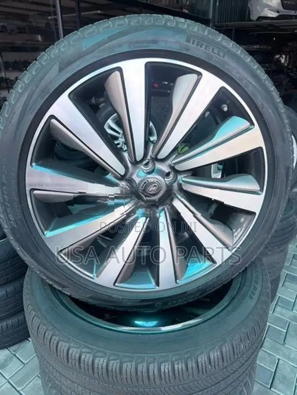 Range Rover SV original alloy wheels with tires