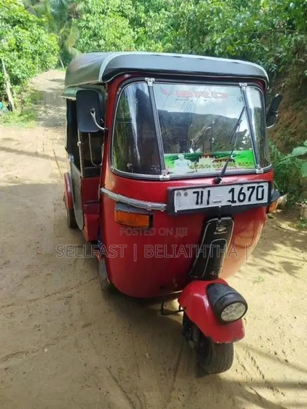 Bajaj RE 2004