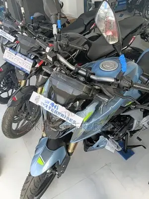 Bajaj Pulsar N160 Premium 2026