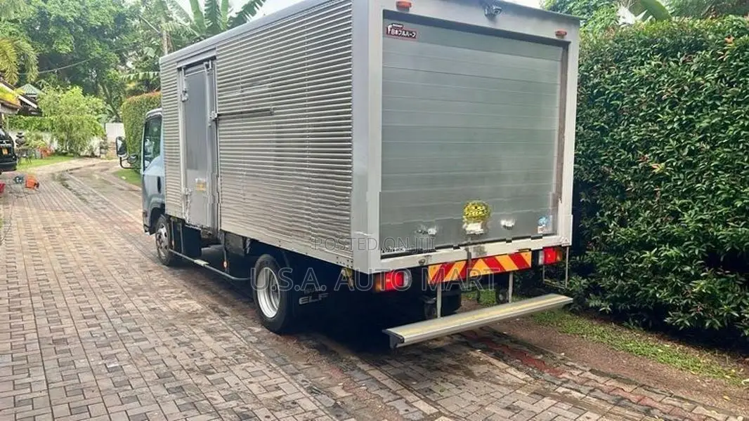 Isuzu Elf Dunu 2019