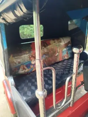 Bajaj RE 2004